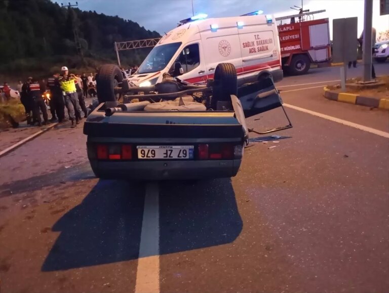 alaplida-jandarma-aracina-carpan-surucu-yaralandi-4B55v7ya.jpg