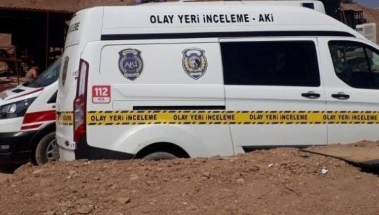 denizlide-elektrik-akimina-kapilan-isci-hayatini-kaybetti-ksmDQqWO.jpg