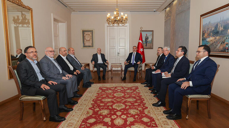 disisleri-bakani-hakan-fidan-hamas-heyeti-ile-gazzedeki-son-durumu-gorustu-bati-seriayi-ilhak-etme-adimlari-asla-kabul-edilemeyecek-F3WH8IBS.jpg