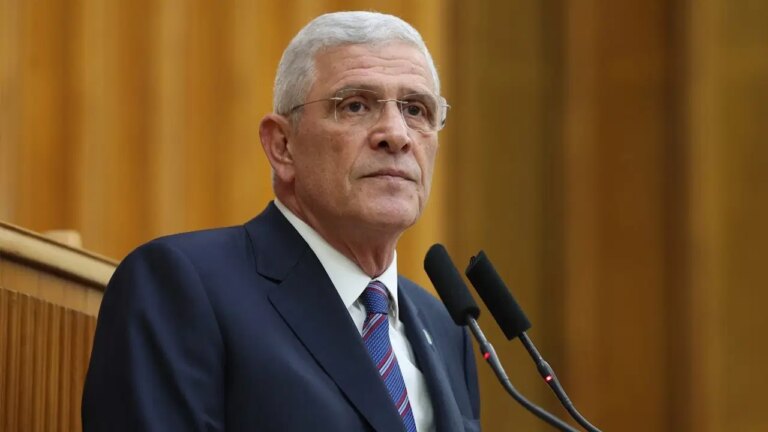 iktidara-saray-gondermesi-dervisoglundan-memur-zammina-tepki-bir-kez-daha-anlasilmaktadir-ki-TQOWG7IF.jpg