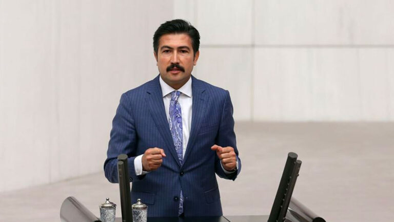 iyi-parti-icin-ayrilan-kontenjan-paylastirilmisti-akpnin-yeni-komisyon-uyesi-cahit-ozkan-oldu-2Or61Zv4.jpg