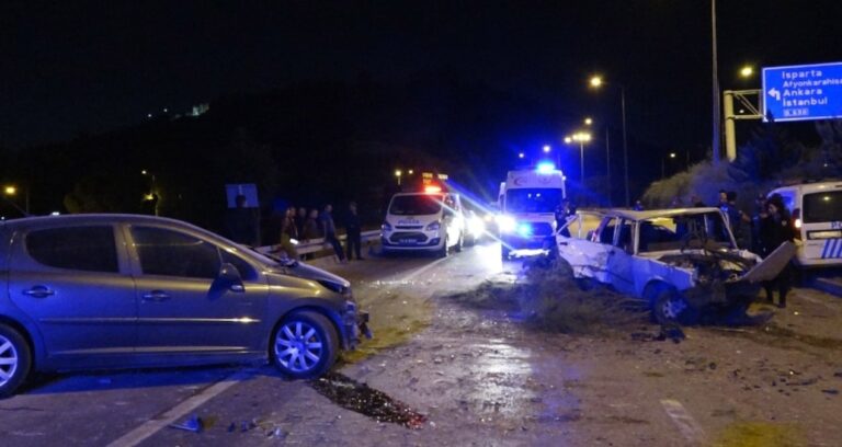 polisten-kacarken-polise-carpti-3u-polis-10-yarali-XOhD2tJ5.jpg