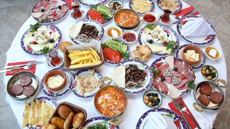 serpme-kahvalti-tarih-olabilir-hazirliklar-basladi-QJRbWWXa.jpg