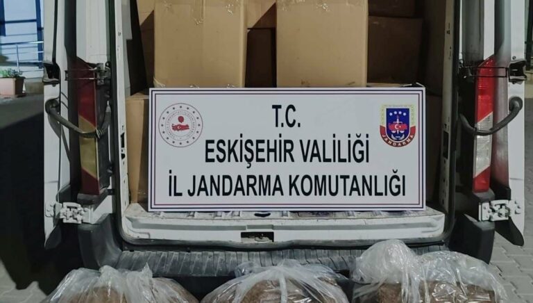 adanadan-eskisehire-1-ton-kacak-tutun-getirdi-pL9vvmMI.jpg
