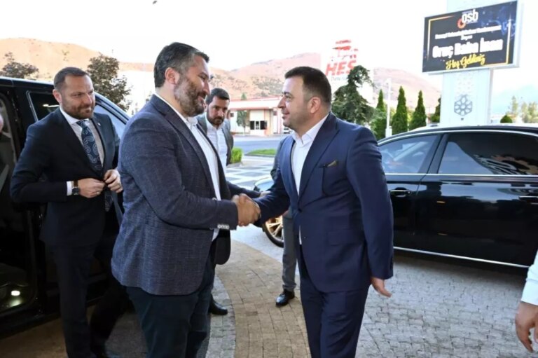 bakan-yardimcisi-inan-kayseri-osbyi-ziyaret-etti-O3TypIVl.jpg