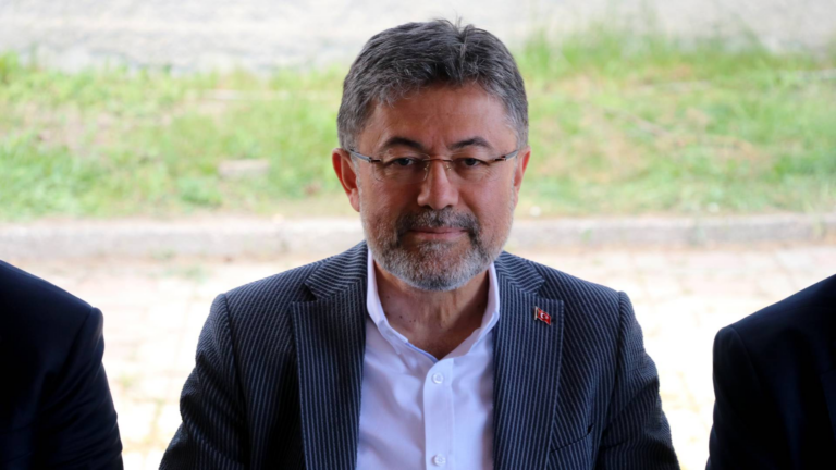 bakan-yumakli-ciftcilerin-hesabina-bugun-45-milyar-liralik-destek-aktarilacak-X6bMFC8z.png