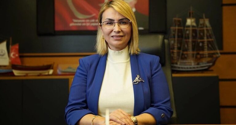 belediye-baskaninin-araci-kazaya-karisti-alkol-iddialarina-sert-cikti-KL2MgjQ7.jpg