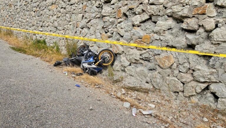 boluda-motosiklet-kazasi-polis-memuru-hayatini-kaybetti-FeVeIH9P.jpg