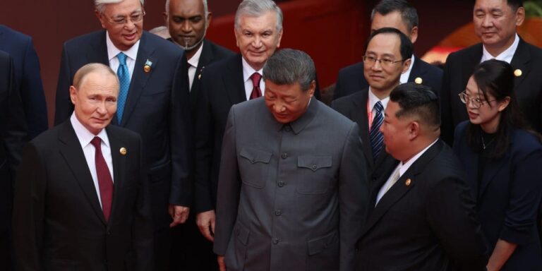 trumptan-3-ulkeye-komplo-suclamasi-C5Je88dK.jpg