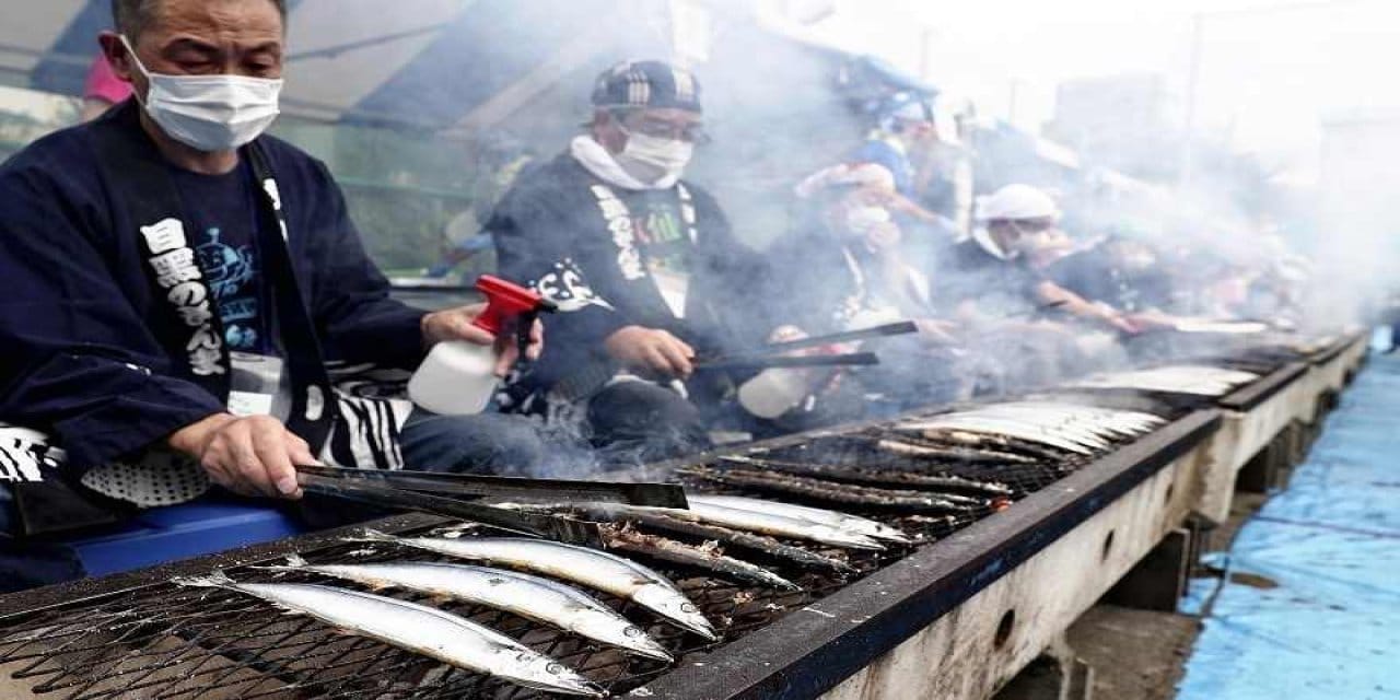 av iyi gecti balikcilar halka bedava dagitti 8dP7ygrv.jpg