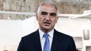bakanligin yasakladigi kitaplar meclis gundeminde kendilerini inkar ediyorlar zH2kGiAt.jpg