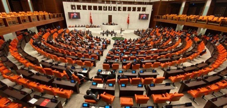 belediyelerle-ilgili-duzenleme-hazirligi-bazi-kalemlerde-butcenin-kisitlanmasi-planlaniyor-6YFztMkH.jpg