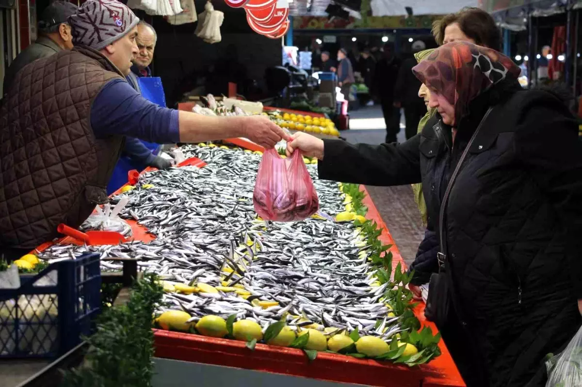 boluda hamsi fiyatlari dustu btiKEZtU.jpg