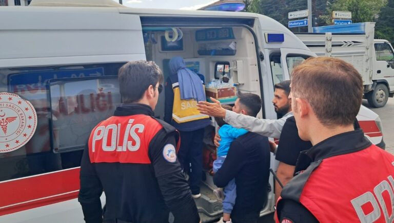 elazigda-kaza-5-kisi-yaralandi-eYmOARl6.jpg
