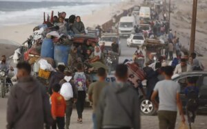gazzede ateskes anlasmasi ile ilk yardim tirlari girmeye basladi nakILcGa.jpg