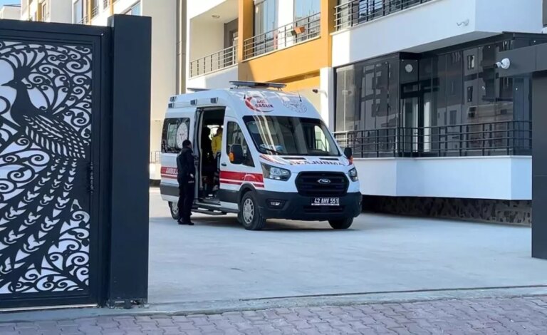 konyada tabancayla oynayan kisi yaralandi FssFpKHV.jpg