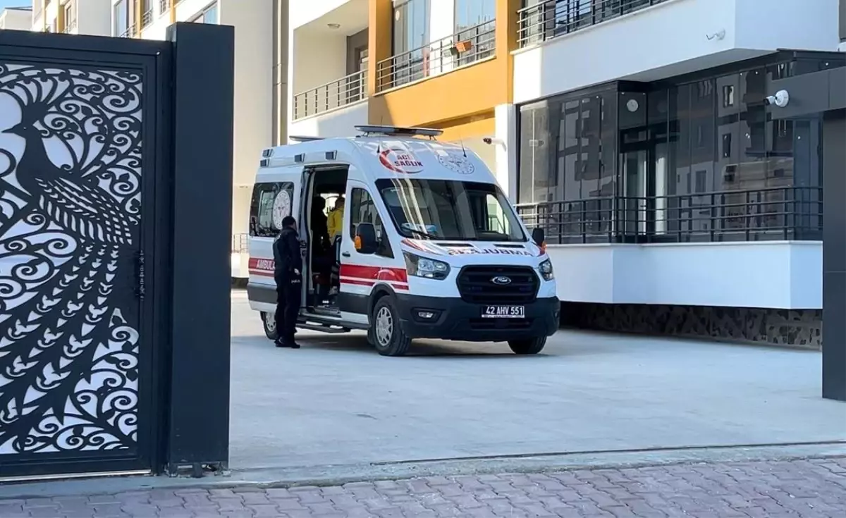 konyada tabancayla oynayan kisi yaralandi FssFpKHV.jpg