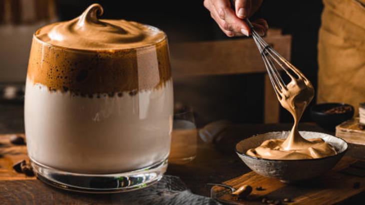 2ye 2 yapin cirpilmis kahvenin sirri suda 5 dakika kabartip 1 ay dondurucuda saklayin OhFsdXpO.jpg