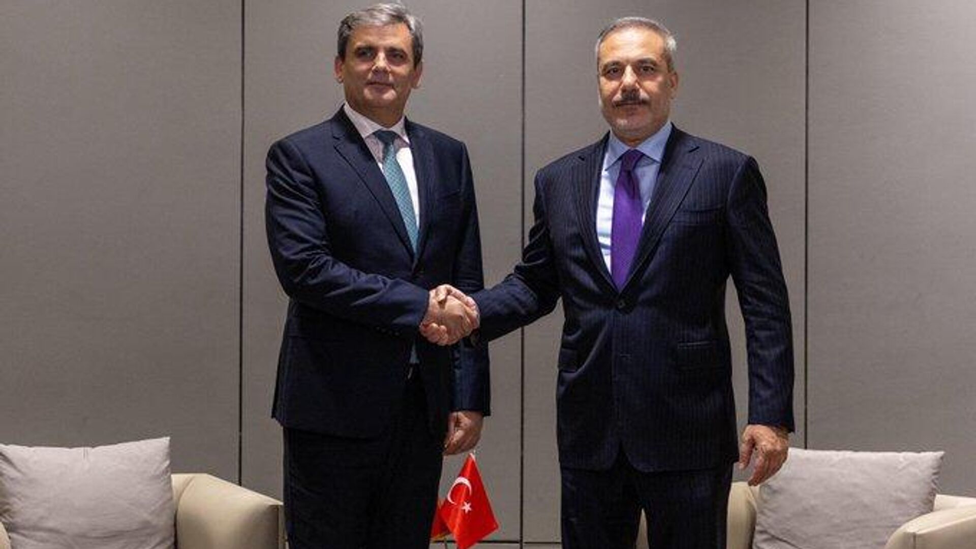 bakan fidan karadagli mevkidasiyla istanbulda gorustu UhaXfSPK.jpg