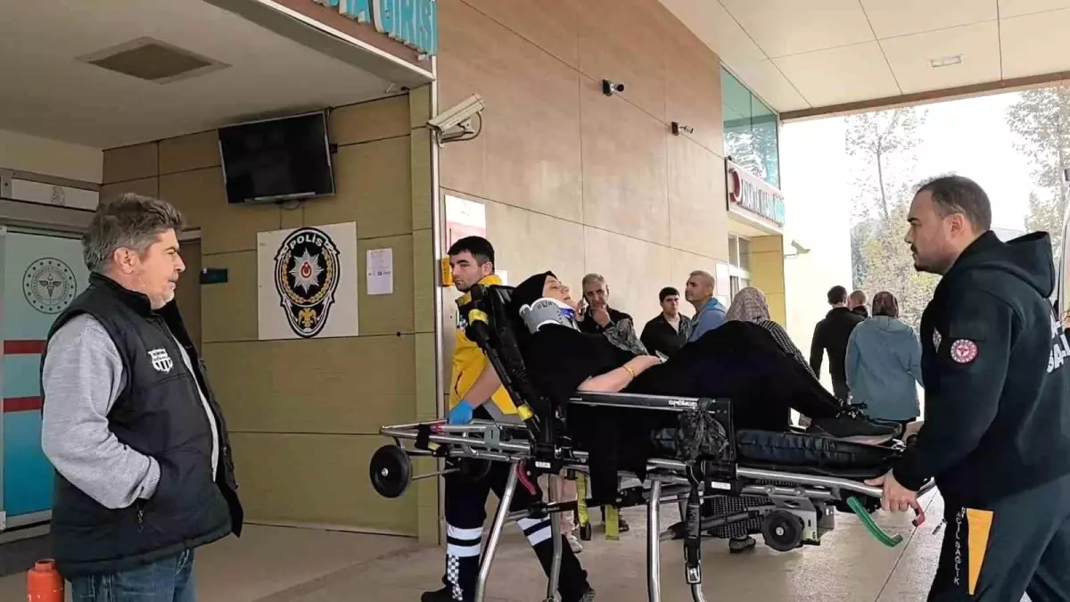 bursada kontrolden cikan otomobil sarampole yuvarlandi iymUJ3W3.jpg