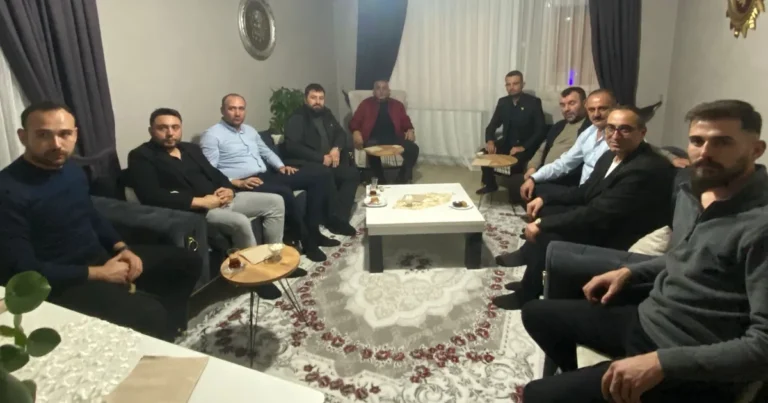 mhpden pazaryerinde hayirli gunler komsum ziyareti VMixCbrr.webp