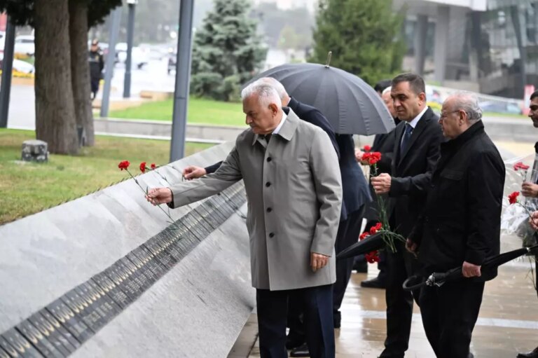 tdt aksakallar heyeti baskan yildirim azerbaycanda HcpXtmtO.jpg