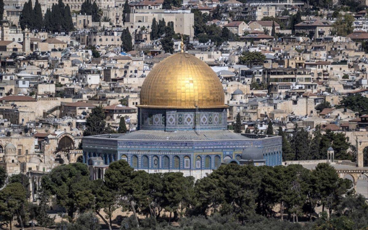 İsrail, İran'a saldırılarıyla eş zamanlı Mescid-i Aksa'yı kapattı