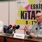 bir-halk-adaminin-yolculugu-eskisehir-kitap-fuarinda-okurla-bulustu-mBKwQrQm